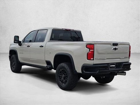 New 2026 Chevrolet Silverado 2500 ZR2 image 9