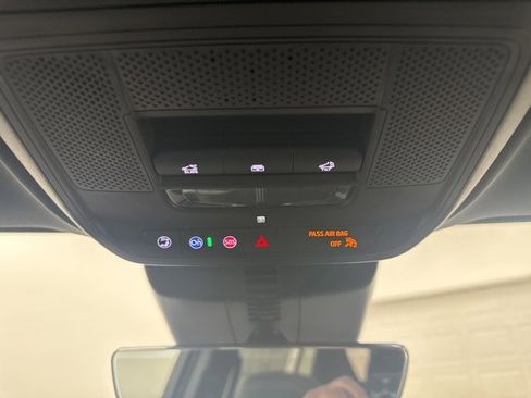 New 2026 Chevrolet Traverse LT w/ Sun and Wheel Package image 21