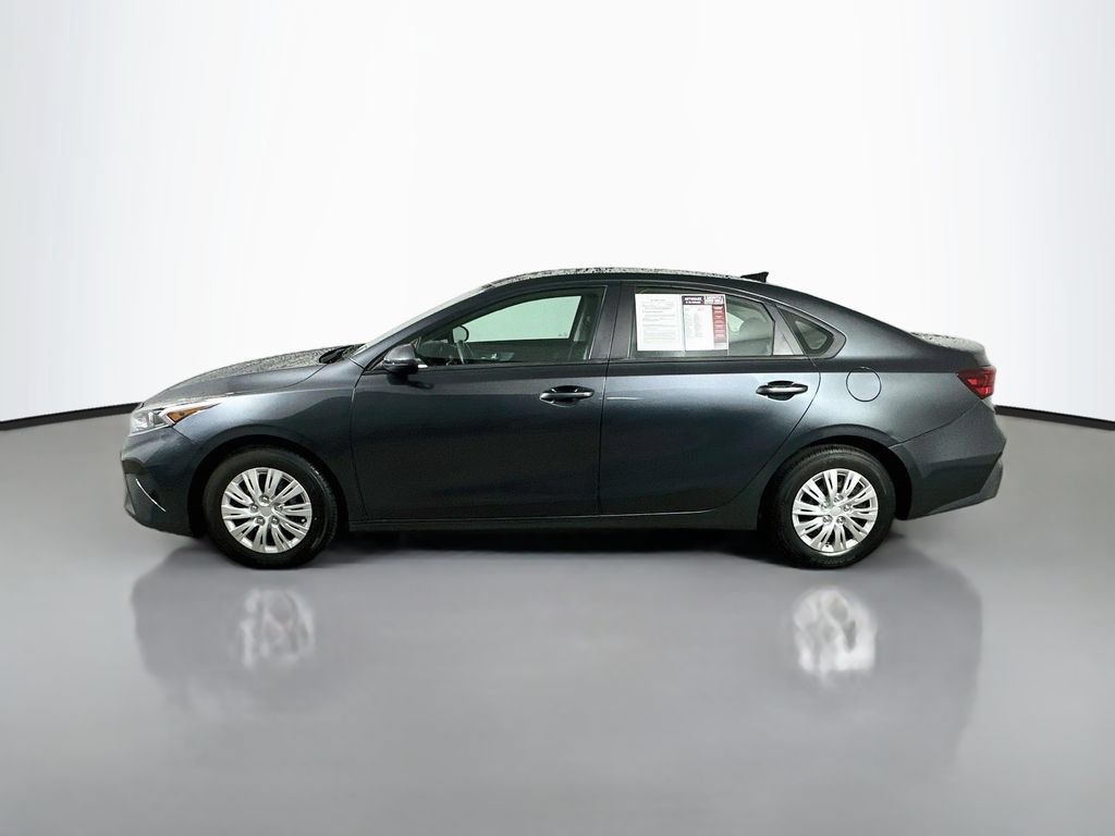 Used 2023 Kia Forte LX FWD image 5