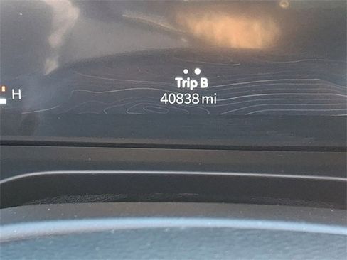 Used 2023 Jeep Grand Cherokee Altitude image 21