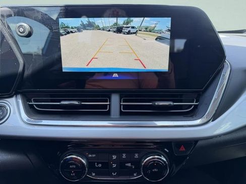 New 2026 Chevrolet Trax LT w/ Driver Confidence Package FWD image 23