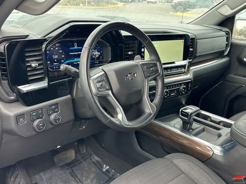 Used 2024 Chevrolet Silverado 1500 LT Trail Boss w/ Protection Package image 30