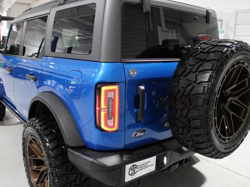 Used 2023 Ford Bronco Badlands AWD/4WD image 10