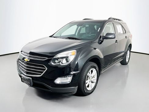 Used 2017 Chevrolet Equinox LT w/ Convenience Package AWD/4WD image 3