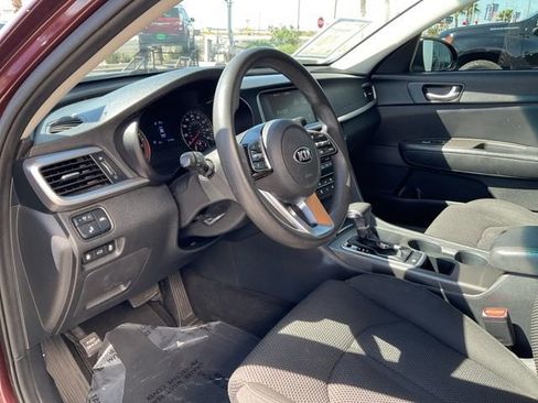 Used 2020 Kia Optima LX image 14