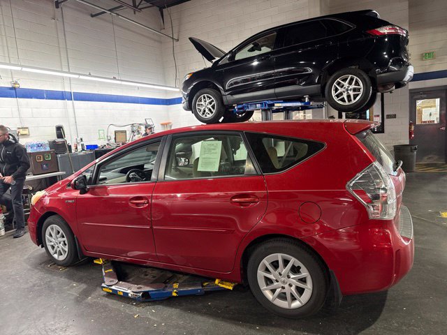 Used 2013 Toyota Prius V Two FWD image 13