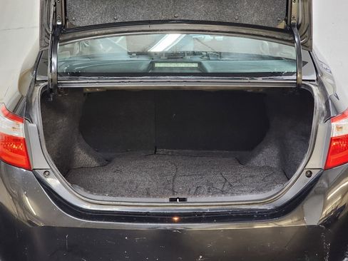 Used 2016 Toyota Corolla LE image 6