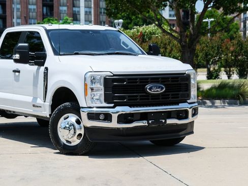 Used 2023 Ford F350 XL w/ XL Driver Assist Package AWD/4WD image 3