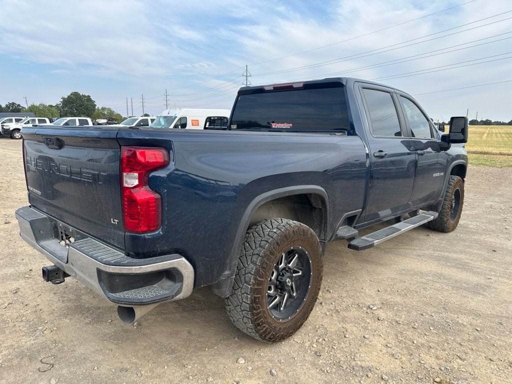 Used 2023 Chevrolet Silverado 2500 LT w/ Gooseneck/5TH Wheel Package AWD/4WD image 8