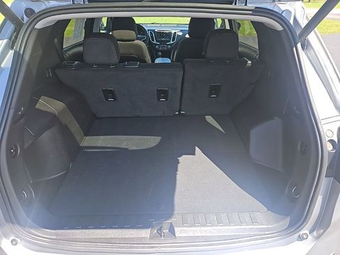 Used 2023 Chevrolet Equinox LT image 27