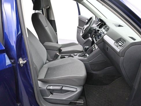 Used 2021 Volkswagen Tiguan S image 27