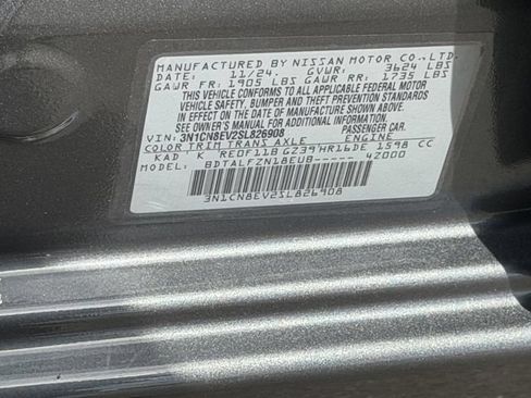 Used 2025 Nissan Versa SV w/ Trunk Package FWD image 22