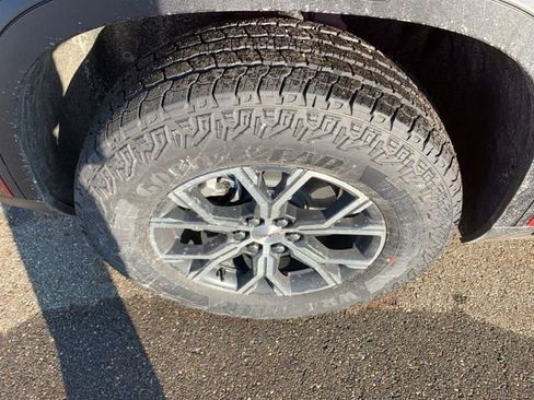 New 2026 GMC Acadia AT4 w/ Luxury Package image 10