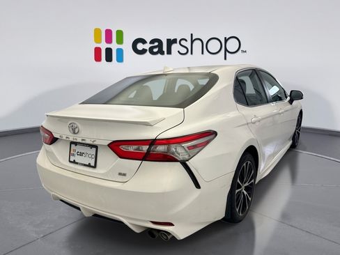 Used 2019 Toyota Camry SE FWD image 5