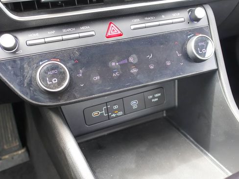 Used 2024 Hyundai Sonata SEL FWD image 15