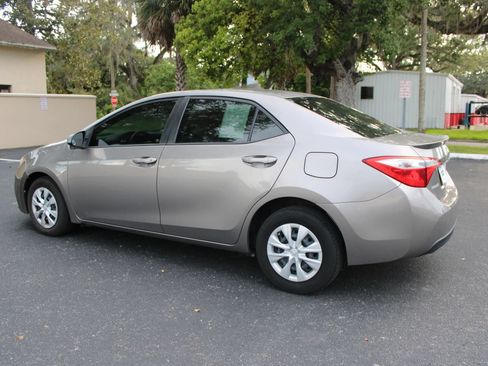 Used 2016 Toyota Corolla LE FWD image 4