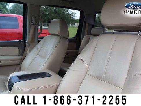 Used 2009 GMC Sierra 2500 SLT w/ Entertainment Package AWD/4WD image 14