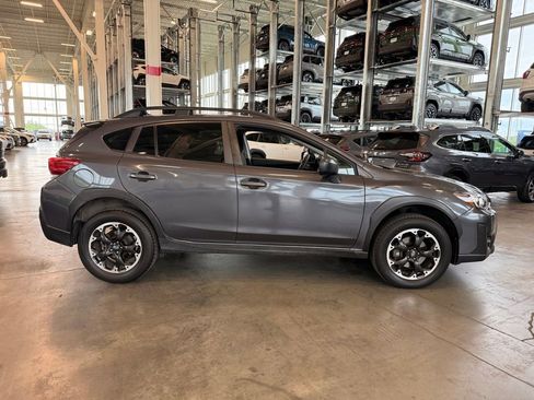 Used 2023 Subaru Crosstrek 2.0i AWD/4WD image 2