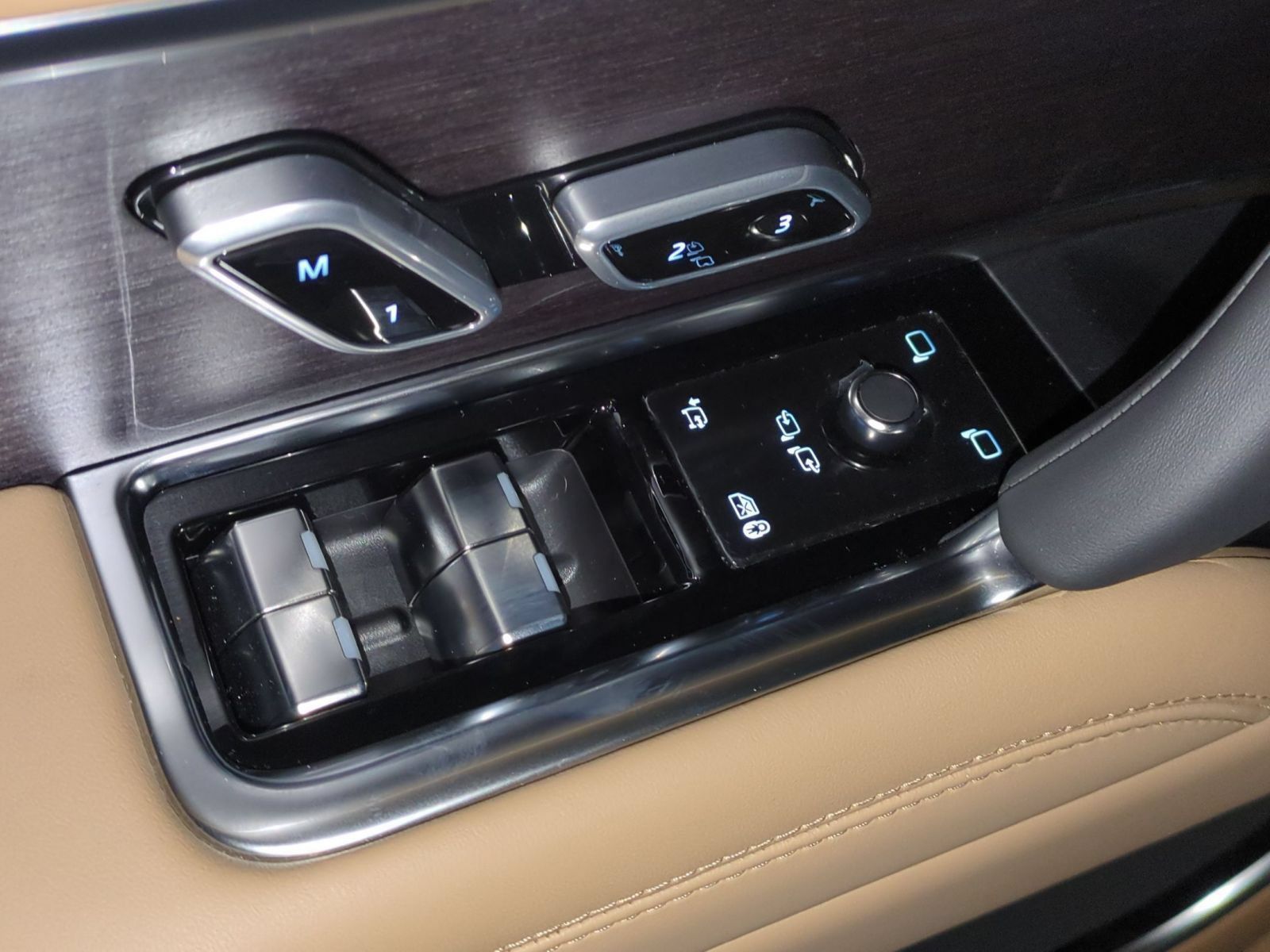 New 2026 Land Rover Range Rover SE AWD/4WD image 12
