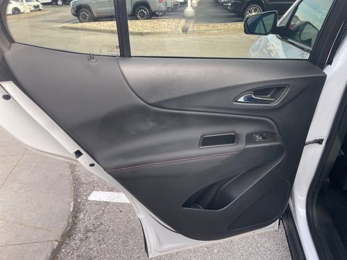 Used 2023 Chevrolet Equinox RS w/ RS Leather Package image 15