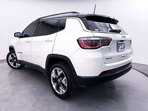 Used 2018 Jeep Compass Limited AWD/4WD image 2