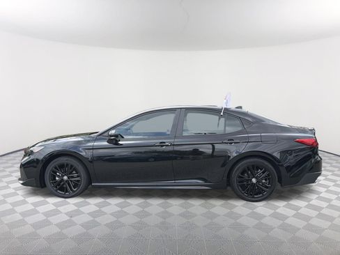 Certified 2025 Toyota Camry SE FWD image 14