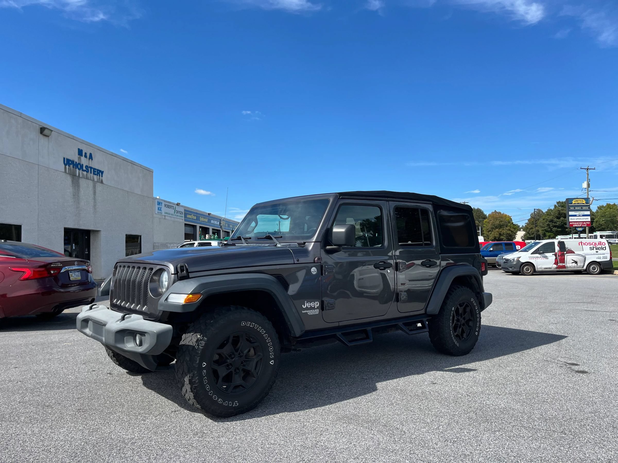 Used 2018 Jeep Wrangler Unlimited Sport S AWD/4WD image 1