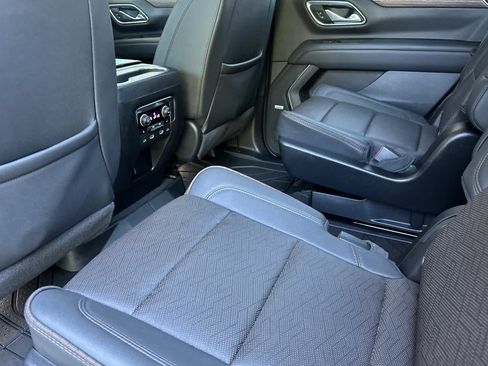 Used 2024 Chevrolet Tahoe High Country AWD/4WD image 4
