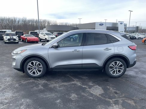 Used 2022 Ford Escape SEL image 2