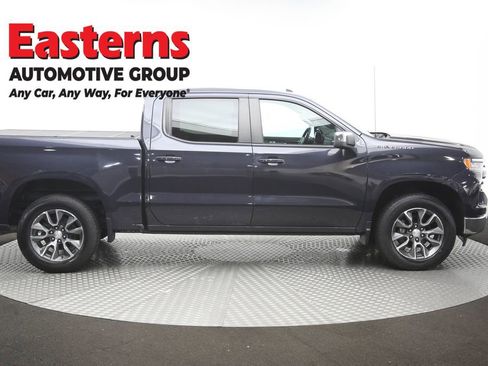 Used 2022 Chevrolet Silverado 1500 LT AWD/4WD image 48