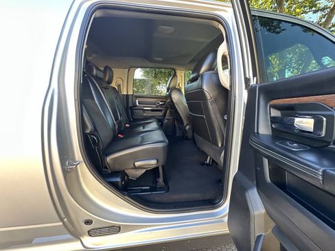Used 2016 RAM 3500 Laramie w/ Convenience Group AWD/4WD image 11
