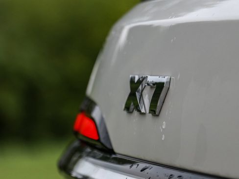 Used 2025 BMW X7 M60i image 7