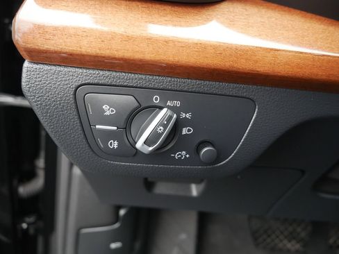 Certified 2023 Audi Q5 2.0T Premium w/ Convenience Package image 45