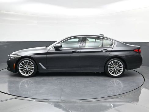 Used 2021 BMW 530i w/ Premium Package image 9