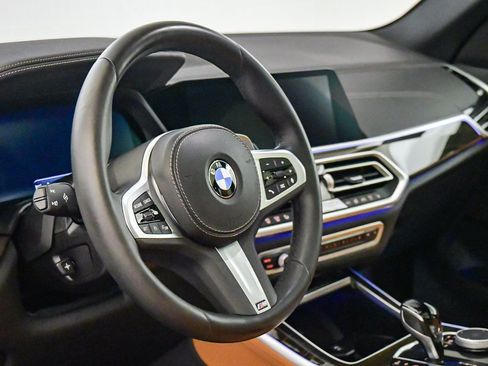 Used 2023 BMW X5 xDrive40i w/ M Sport Package image 17