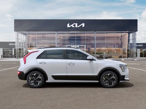 New 2026 Kia Niro Wind w/ Wind Preserve Package FWD image 7
