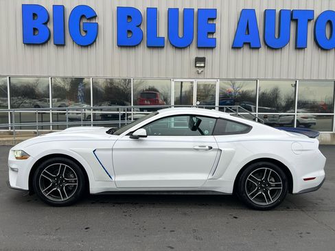 Used 2019 Ford Mustang Premium image 2