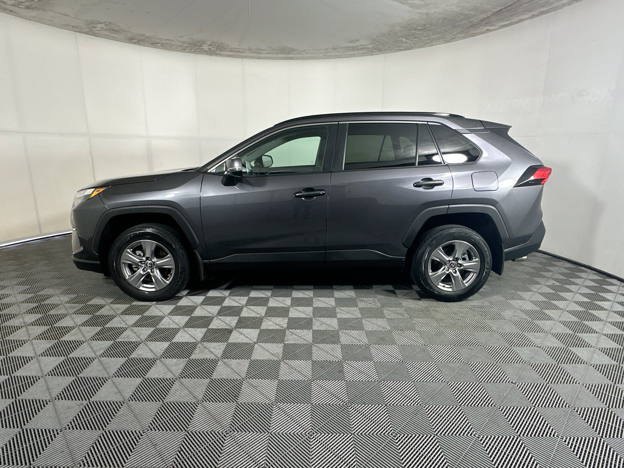 Used 2024 Toyota RAV4 XLE w/ Convenience Package FWD image 6