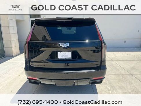 Certified 2021 Cadillac Escalade ESV Sport Platinum AWD/4WD image 3