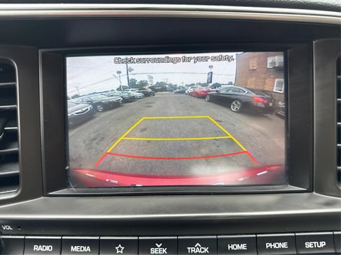 Used 2020 Hyundai Elantra SEL FWD image 24
