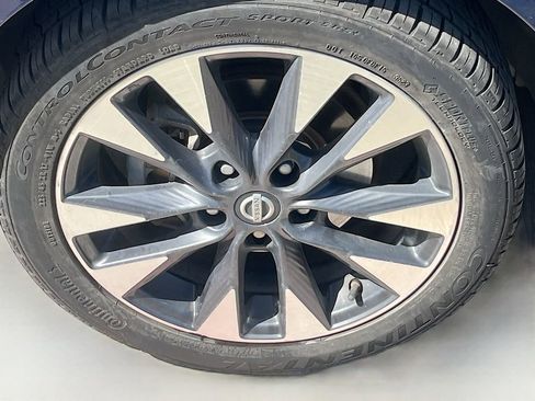 Used 2018 Nissan Sentra SR image 29