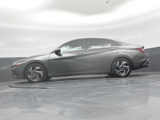 Used 2024 Hyundai Elantra Limited FWD image 44