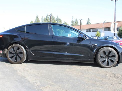 Used 2024 Tesla Model 3 Long Range AWD/4WD image 9