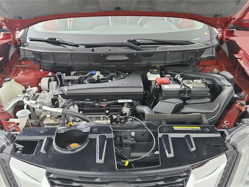 Used 2019 Nissan Rogue SV w/ Premium Package image 18