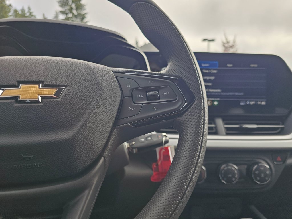 New 2026 Chevrolet Trax LS FWD image 31