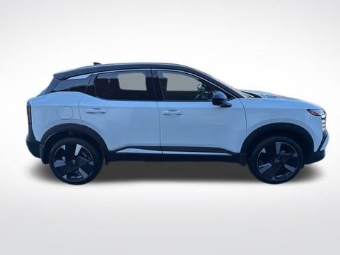 New 2026 Nissan Kicks SR w/ SR Premium Package AWD/4WD image 8