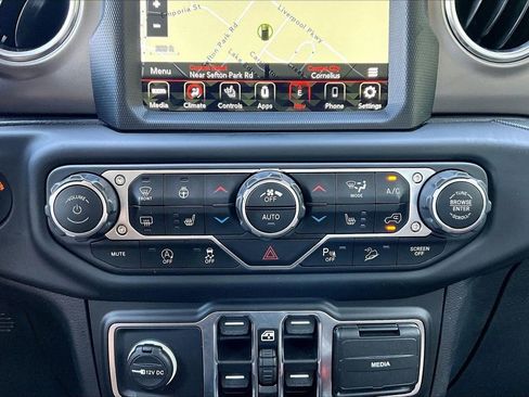Used 2021 Jeep Wrangler Unlimited Rubicon AWD/4WD image 18