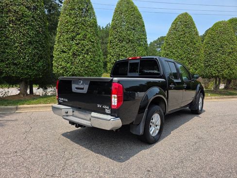 Used 2018 Nissan Frontier SV AWD/4WD image 6