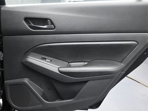 Used 2024 Nissan Altima 2.5 SV image 25