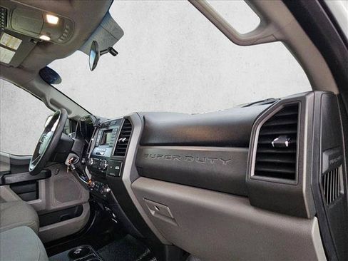 Used 2018 Ford F250 XL w/ STX Appearance Package AWD/4WD image 22